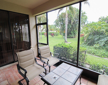 886 Windermere Way - Photo Thumbnail 31
