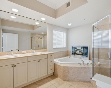 975 Nw Flagler Avenue - Photo Thumbnail 16