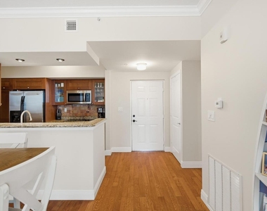 975 Nw Flagler Avenue - Photo Thumbnail 23