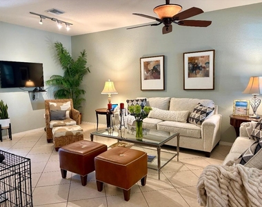 188 W Thatch Palm Circle - Photo Thumbnail 1