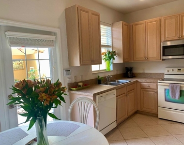 188 W Thatch Palm Circle - Photo Thumbnail 2