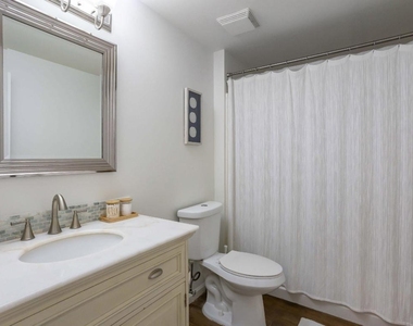 2044 Alta Meadows Lane - Photo Thumbnail 19