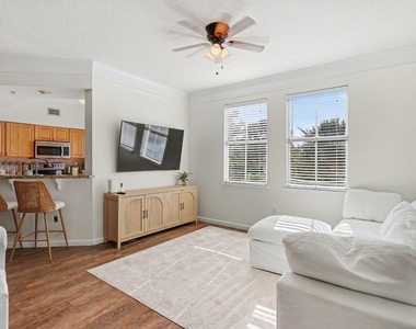 2044 Alta Meadows Lane - Photo Thumbnail 5