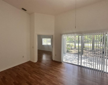 220 Crestwood Circle - Photo Thumbnail 25