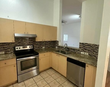 220 Crestwood Circle - Photo Thumbnail 7