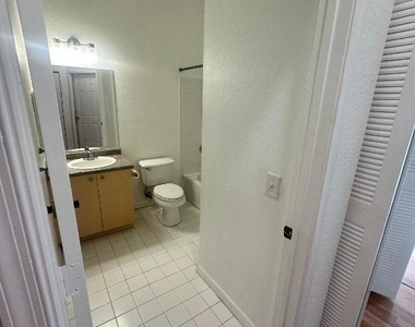 220 Crestwood Circle - Photo Thumbnail 10