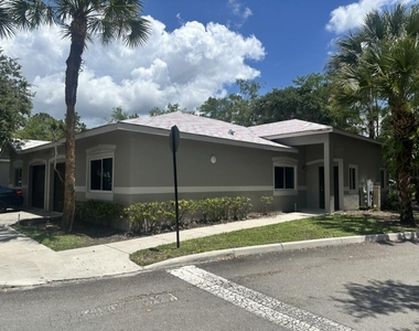 220 Crestwood Circle - Photo Thumbnail 30
