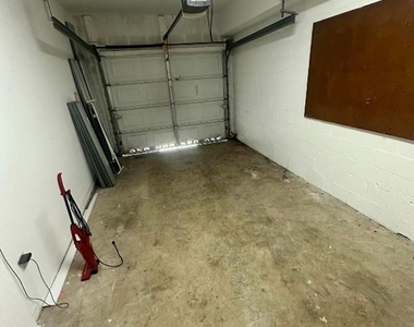 220 Crestwood Circle - Photo Thumbnail 13