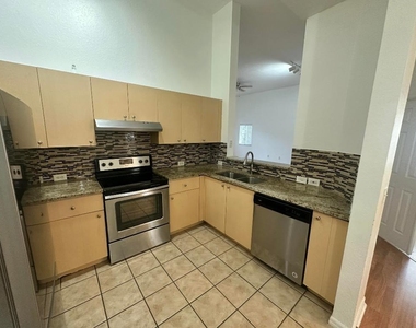 220 Crestwood Circle - Photo Thumbnail 6
