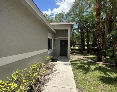 220 Crestwood Circle - Photo Thumbnail 27