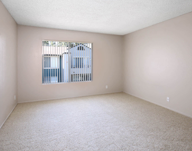650 W. Broadway - Photo Thumbnail 12