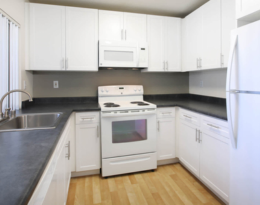 650 W. Broadway - Photo Thumbnail 5
