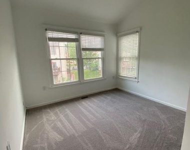 8013 Hilliard Drive - Photo Thumbnail 11