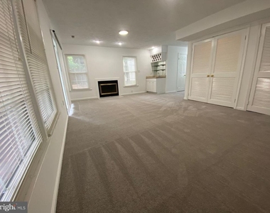 8013 Hilliard Drive - Photo Thumbnail 2