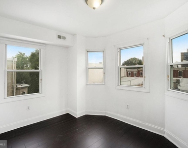 2027 N 15th Street - Photo Thumbnail 5