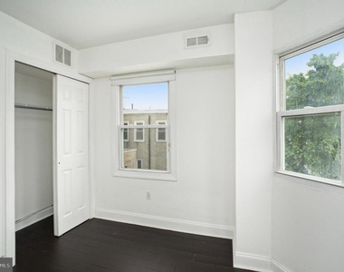 2027 N 15th Street - Photo Thumbnail 6