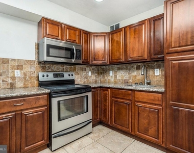 2027 N 15th Street - Photo Thumbnail 3