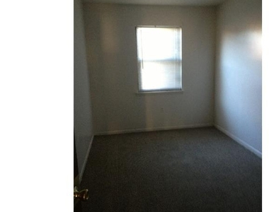 7224 Edmund Street - Photo Thumbnail 3