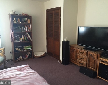 213 Laurel Avenue - Photo Thumbnail 7