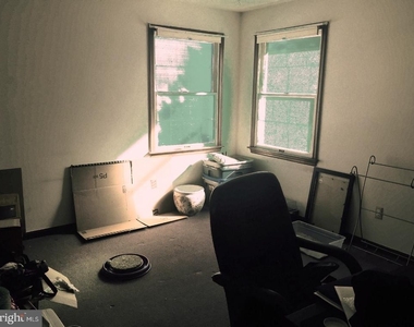 213 Laurel Avenue - Photo Thumbnail 9