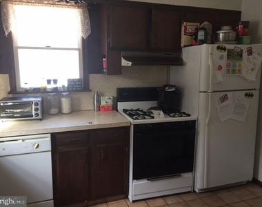 213 Laurel Avenue - Photo Thumbnail 6