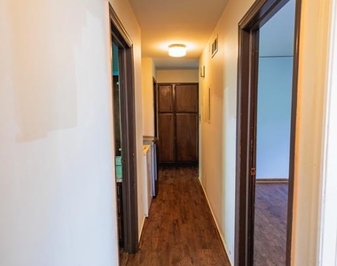 213 Laurel Avenue - Photo Thumbnail 7