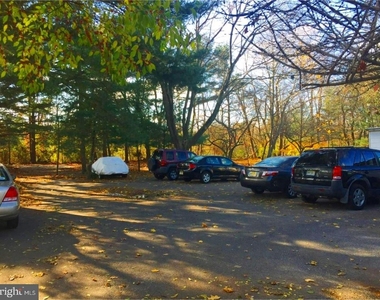 213 Laurel Avenue - Photo Thumbnail 2