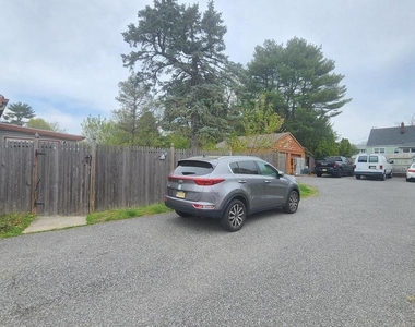 804 Carpenter Street - Photo Thumbnail 15
