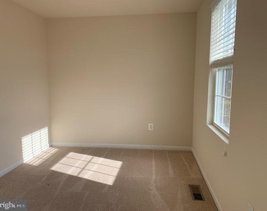 20549 Asheville Drive - Photo Thumbnail 7