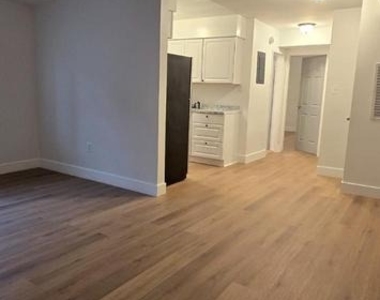 5601 Ne Nannie Helen Burroughs Avenue Ne - Photo Thumbnail 3
