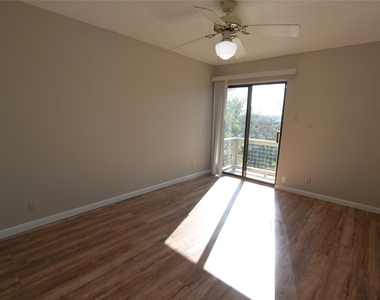 3904 Hudson Bend Rd - Photo Thumbnail 16