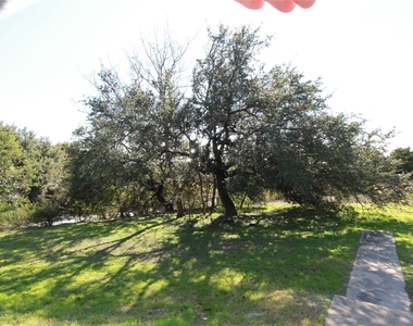3904 Hudson Bend Rd - Photo Thumbnail 3