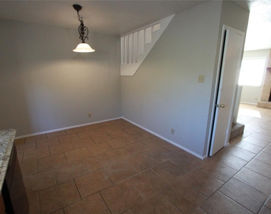 3904 Hudson Bend Rd - Photo Thumbnail 12