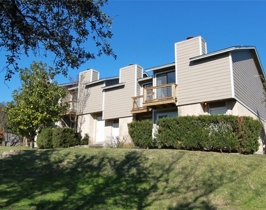 3904 Hudson Bend Rd - Photo Thumbnail 1