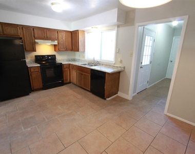 3904 Hudson Bend Rd - Photo Thumbnail 11