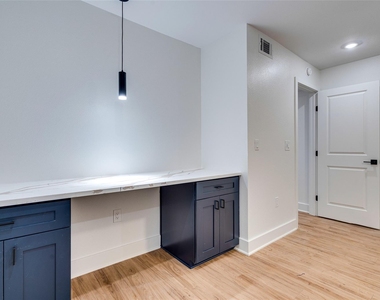 202 E 45th St - Photo Thumbnail 20