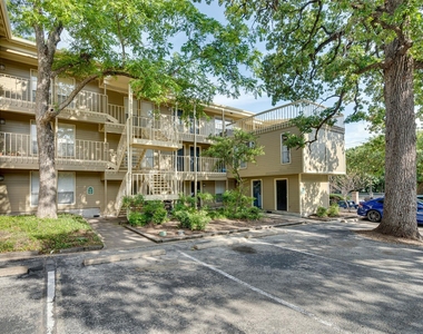 202 E 45th St - Photo Thumbnail 28