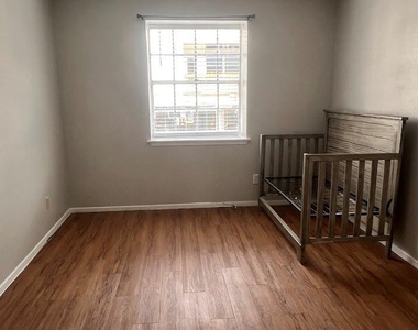 307 E 31st St - Photo Thumbnail 24