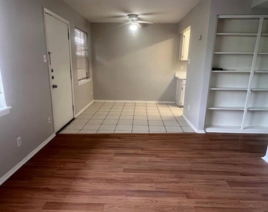 307 E 31st St - Photo Thumbnail 10