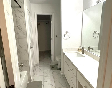 13609 Letti Ln - Photo Thumbnail 11