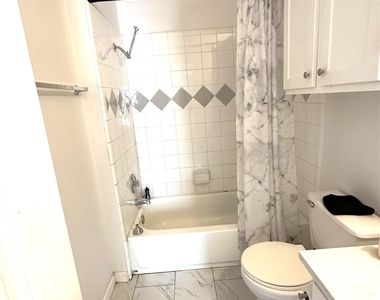 13609 Letti Ln - Photo Thumbnail 4