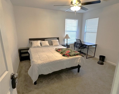 13609 Letti Ln - Photo Thumbnail 9