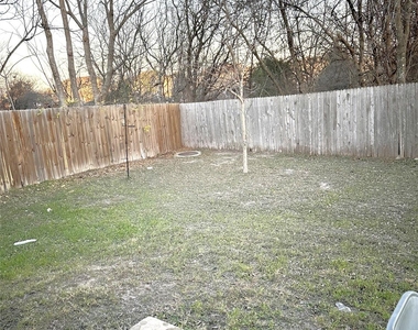 13609 Letti Ln - Photo Thumbnail 16