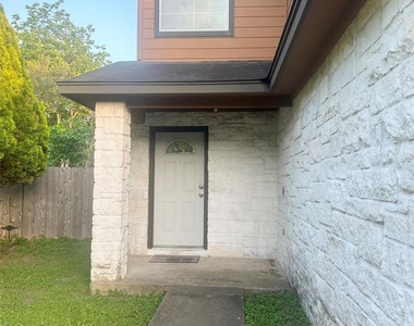 13609 Letti Ln - Photo Thumbnail 18