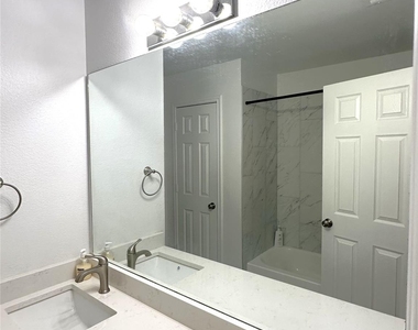 13609 Letti Ln - Photo Thumbnail 13