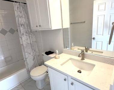 13609 Letti Ln - Photo Thumbnail 3