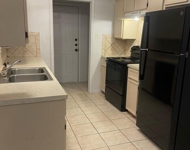 3700 Dustin Ct - Photo Thumbnail 13