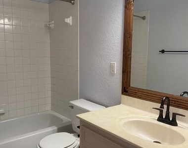 3700 Dustin Ct - Photo Thumbnail 14
