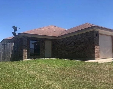 3700 Dustin Ct - Photo Thumbnail 12