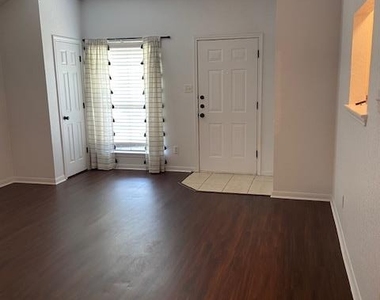 3700 Dustin Ct - Photo Thumbnail 1